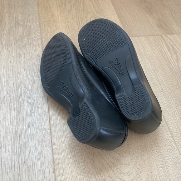 Dansko Black Leather Heeled Clogs - Picture 5 of 6